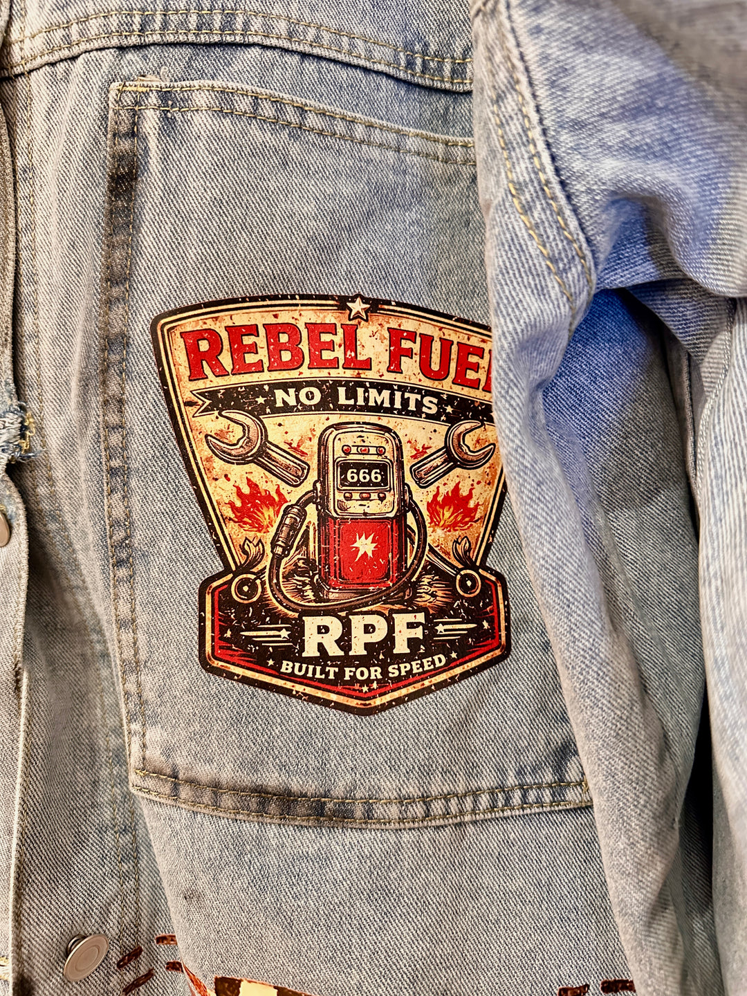 Custom Denim: „The Rebel Treatment“ No. 01 (One Size)