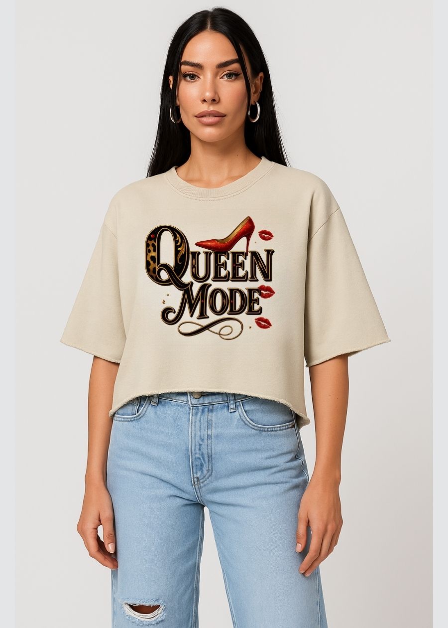 🩷 QUEEN MODE SWEATER – CUT STYLE